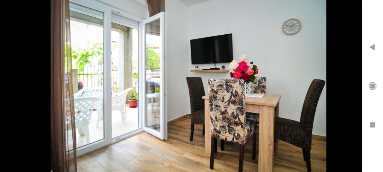 Apartmani Bekonja Tivat Exteriör bild