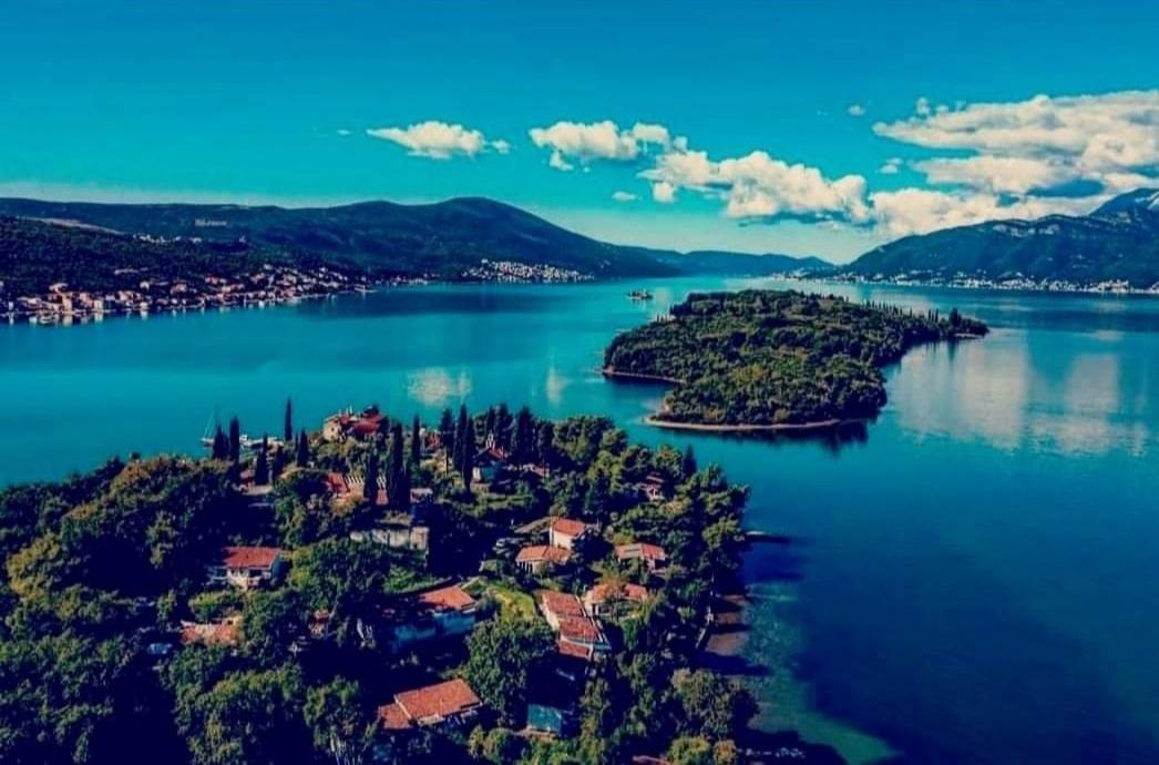 Apartmani Bekonja Tivat Exteriör bild