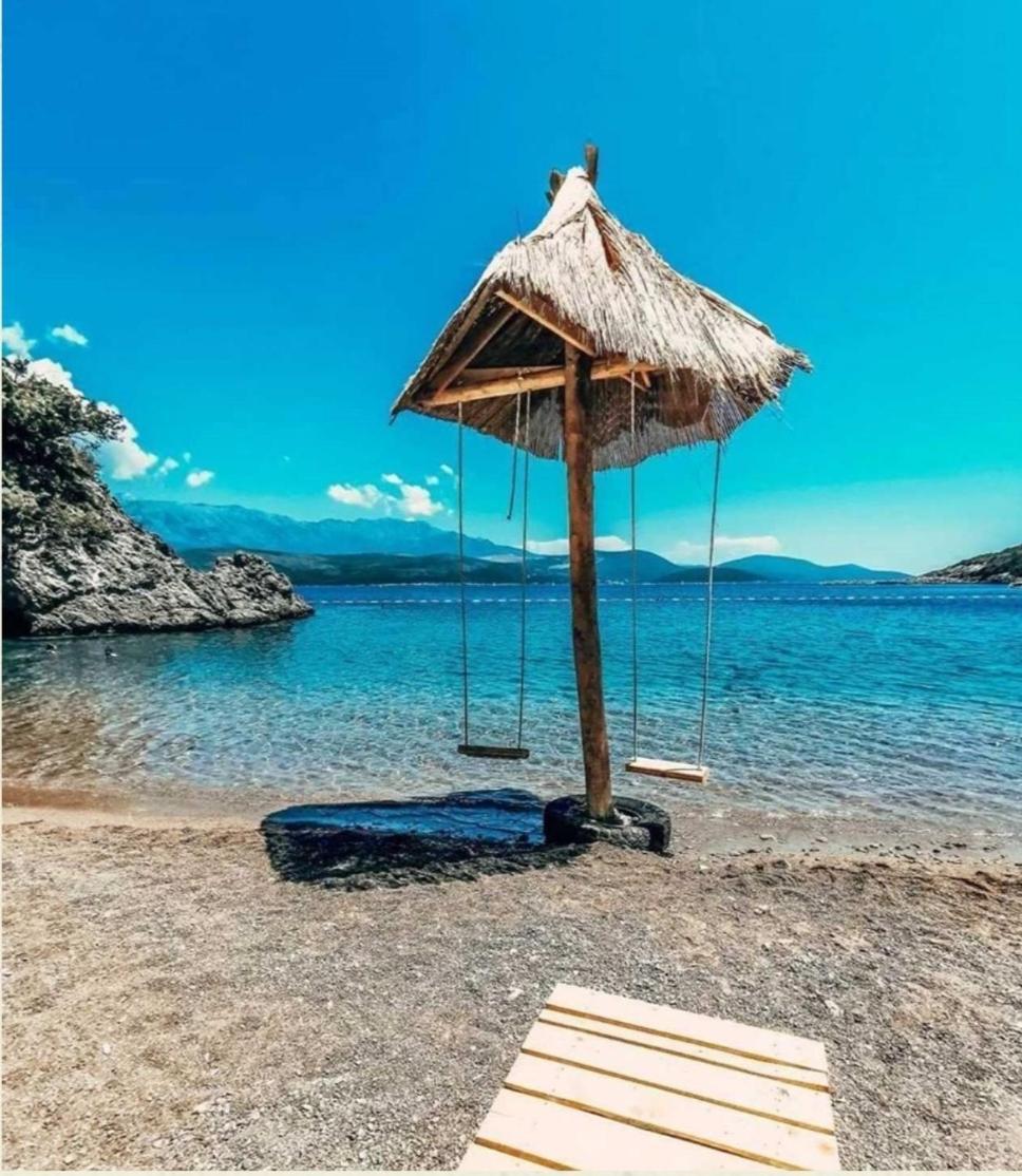 Apartmani Bekonja Tivat Exteriör bild
