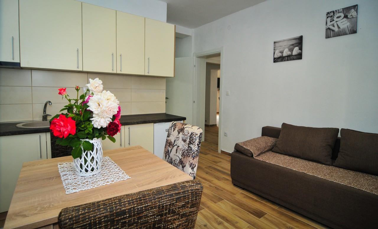 Apartmani Bekonja Tivat Exteriör bild