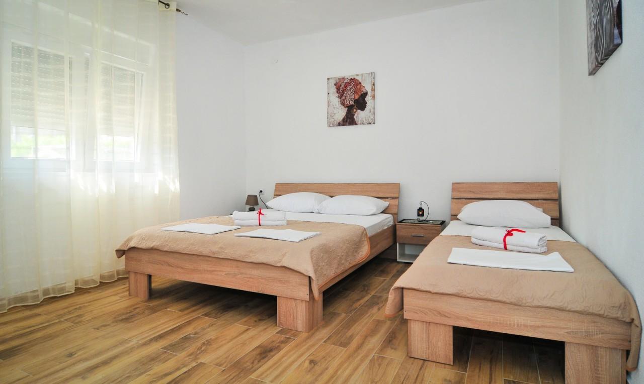 Apartmani Bekonja Tivat Exteriör bild